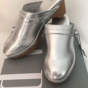 New in box Silver Faux-Leather / Pleather Clogs for Women w cute Buckle Detail